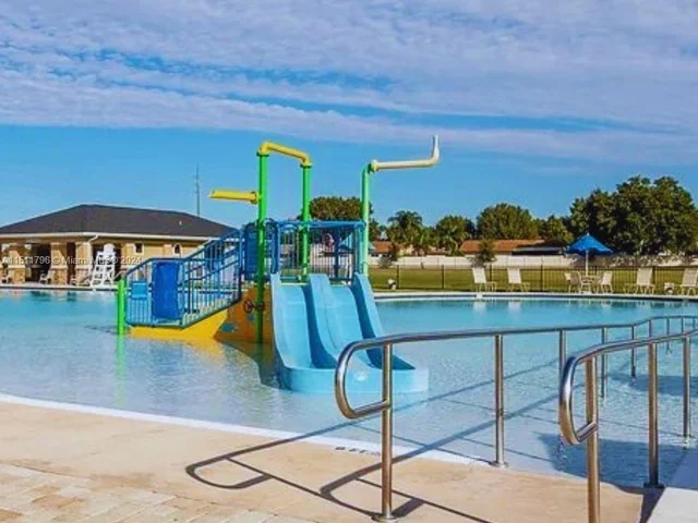 1445 Swan Ct # 1445, Kissimmee FL 34759