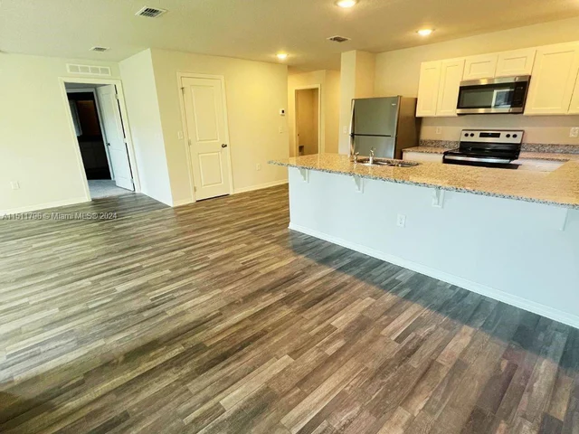 1445 Swan Ct # 1445, Kissimmee FL 34759