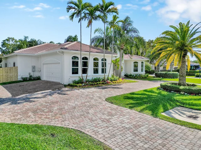 16365 SW 87th Pl, Palmetto Bay FL 33157