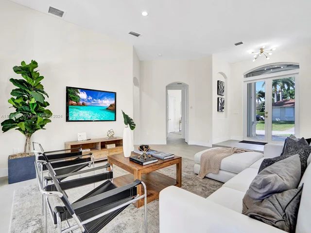 16365 SW 87th Pl, Palmetto Bay FL 33157