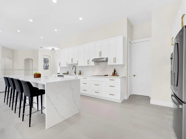 16365 SW 87th Pl, Palmetto Bay FL 33157