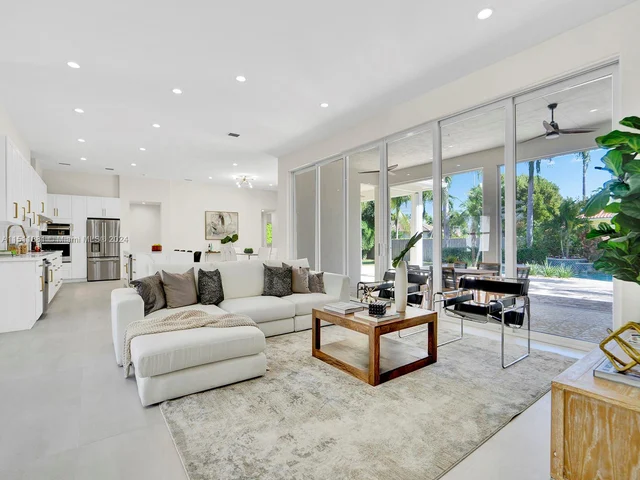 16365 SW 87th Pl, Palmetto Bay FL 33157