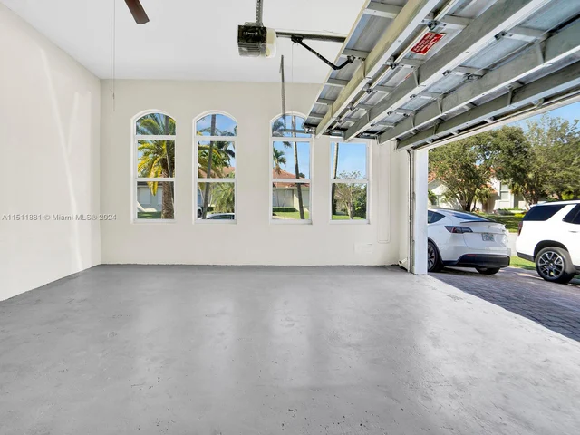 16365 SW 87th Pl, Palmetto Bay FL 33157