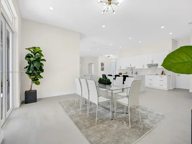 16365 SW 87th Pl, Palmetto Bay FL 33157