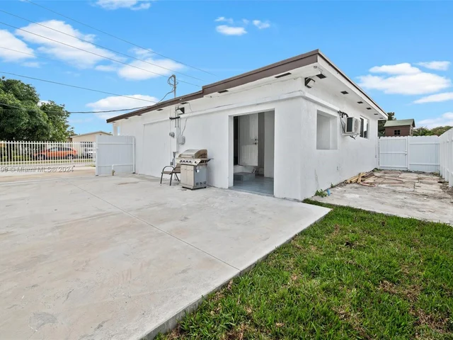 6501 Flagler St, Hollywood FL 33023