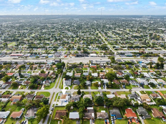 6501 Flagler St, Hollywood FL 33023