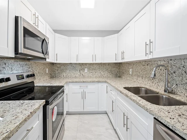 6501 Flagler St, Hollywood FL 33023