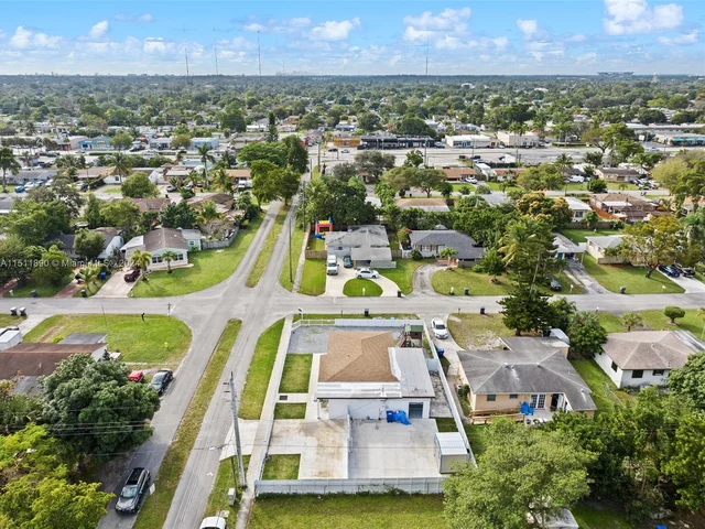 6501 Flagler St, Hollywood FL 33023