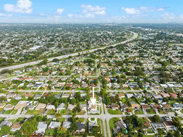 6501 Flagler St, Hollywood FL 33023