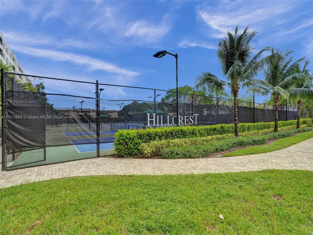 4200 Hillcrest Dr # 619, Hollywood FL 33021