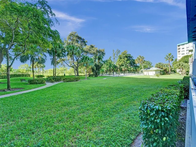 4200 Hillcrest Dr # 619, Hollywood FL 33021