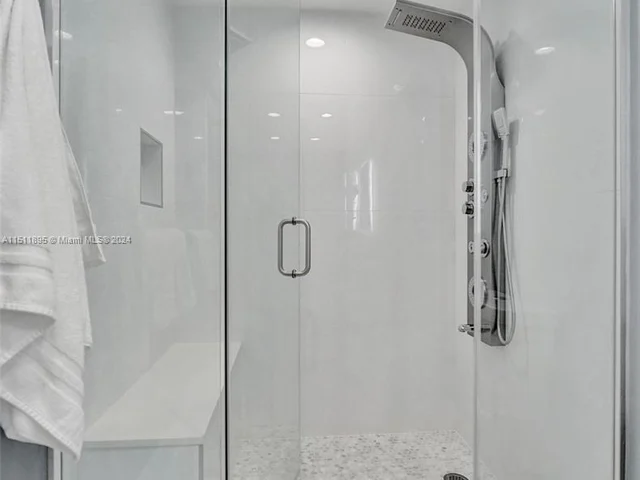 4200 Hillcrest Dr # 619, Hollywood FL 33021