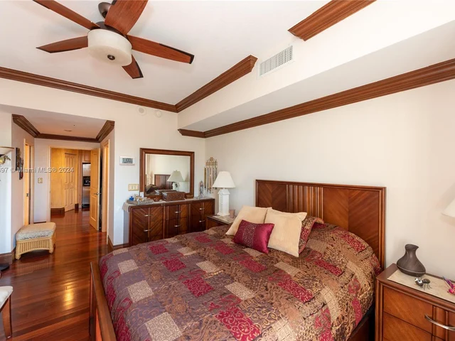 10 Aragon Ave # 1216, Coral Gables FL 33134