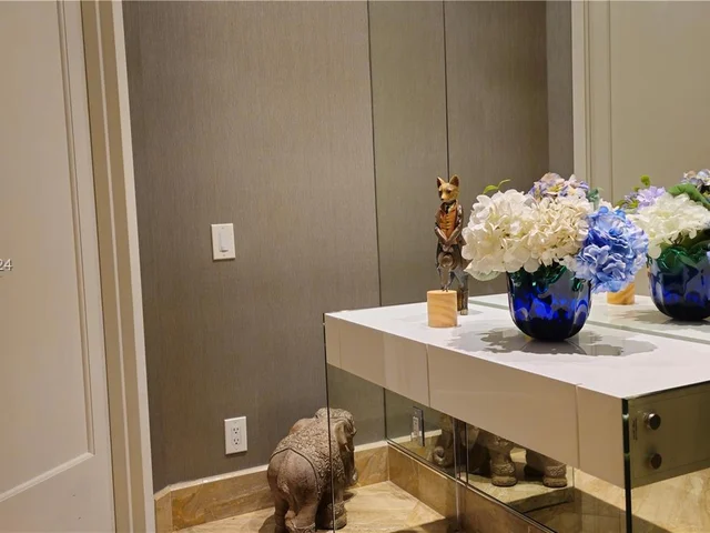 3802 NE 207th St # 1204, Aventura FL 33180