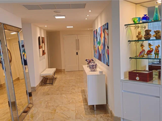 3802 NE 207th St # 1204, Aventura FL 33180