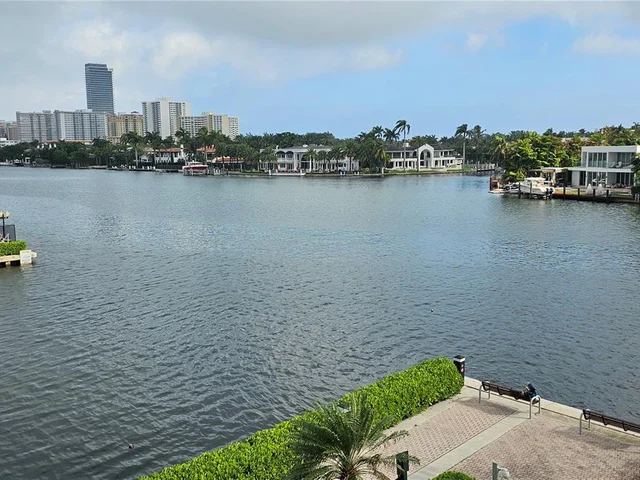 3802 NE 207th St # 1204, Aventura FL 33180