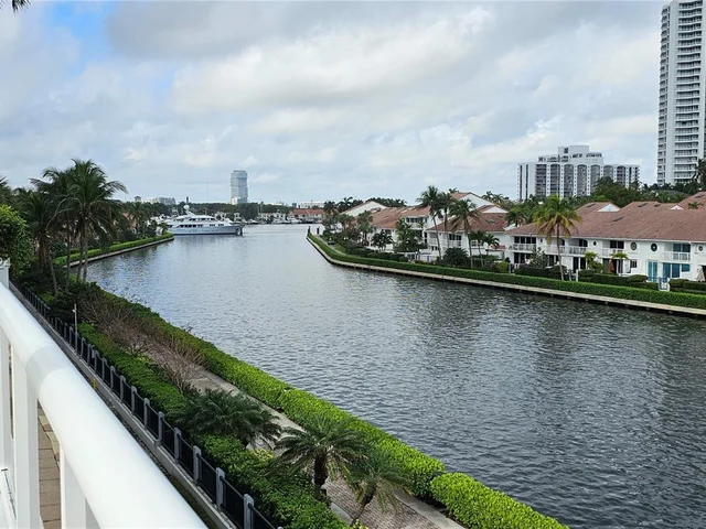 3802 NE 207th St # 1204, Aventura FL 33180