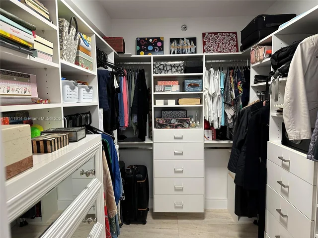 3802 NE 207th St # 1204, Aventura FL 33180