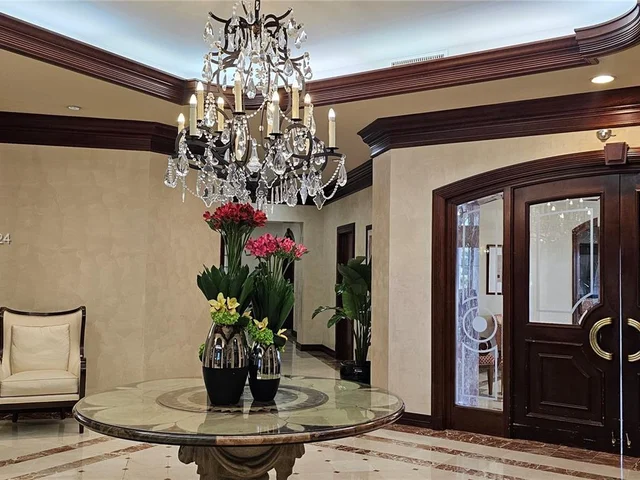 3802 NE 207th St # 1204, Aventura FL 33180