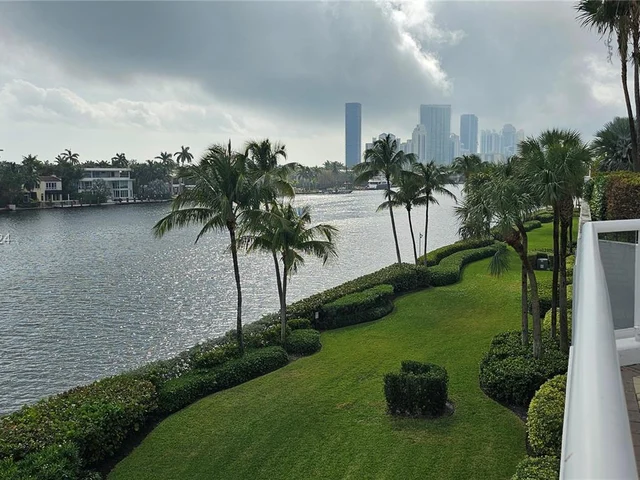 3802 NE 207th St # 1204, Aventura FL 33180