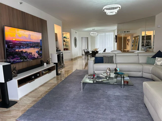 3802 NE 207th St # 1204, Aventura FL 33180