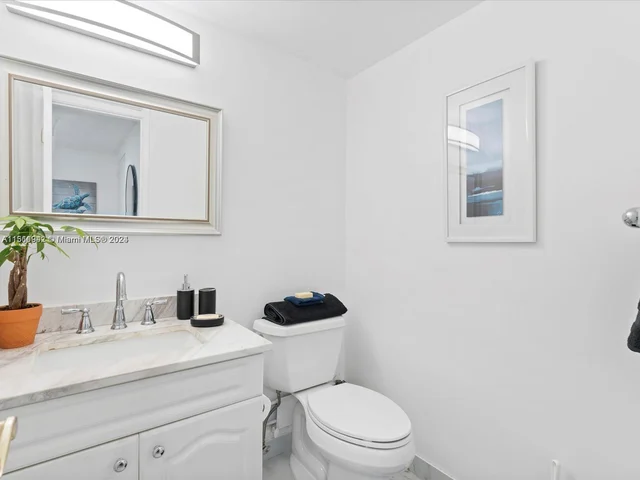 888 Intracoastal Dr # 4E, Fort Lauderdale FL 33304