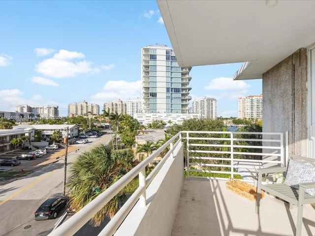 888 Intracoastal Dr # 4E, Fort Lauderdale FL 33304