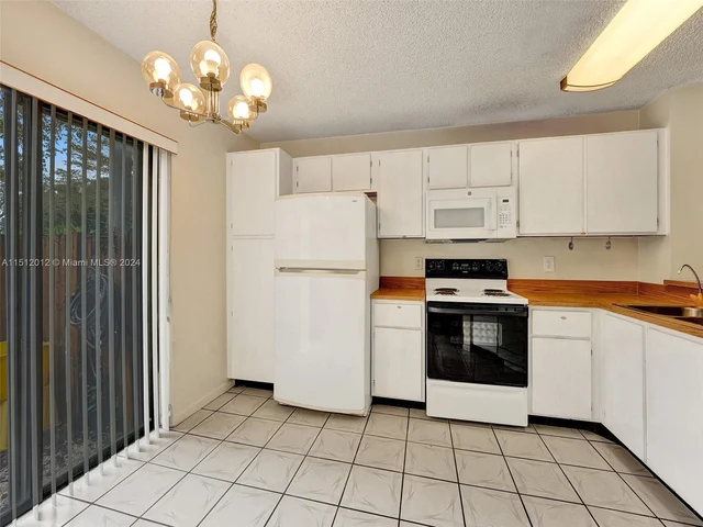 7890 Lago Del Mar Dr # 143, Boca Raton FL 33433