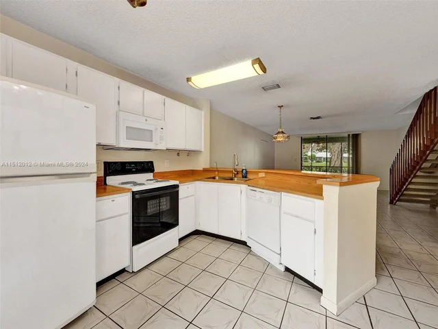 7890 Lago Del Mar Dr # 143, Boca Raton FL 33433