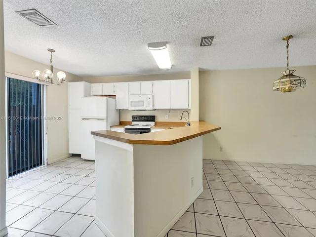 7890 Lago Del Mar Dr # 143, Boca Raton FL 33433