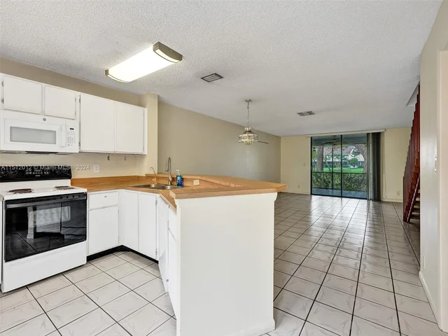 7890 Lago Del Mar Dr # 143, Boca Raton FL 33433