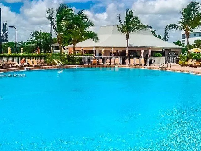 2004 Cambridge A # 2004, Deerfield Beach FL 33442