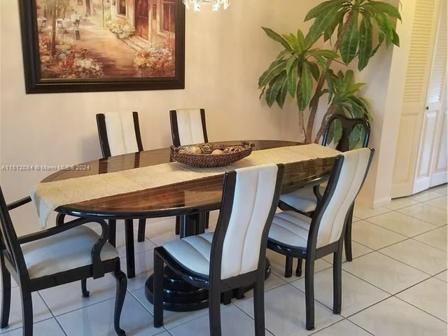 2004 Cambridge A # 2004, Deerfield Beach FL 33442