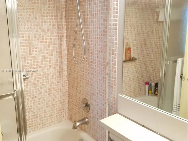 2004 Cambridge A # 2004, Deerfield Beach FL 33442