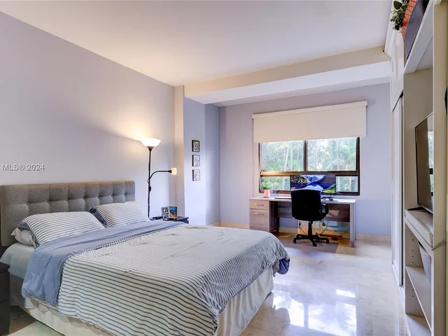 151 Crandon Blvd # 230, Key Biscayne FL 33149