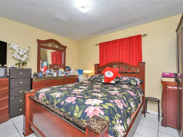 6041 W 24th Ave # 111, Hialeah FL 33016