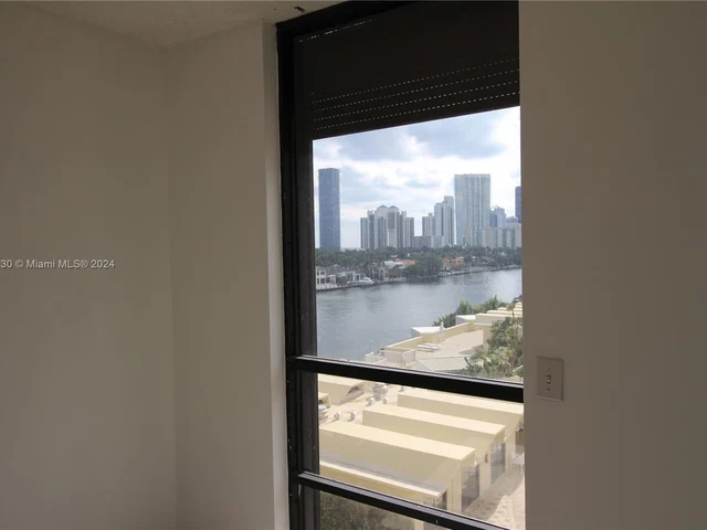 20191 E Country Club Dr # 708, Aventura FL 33180