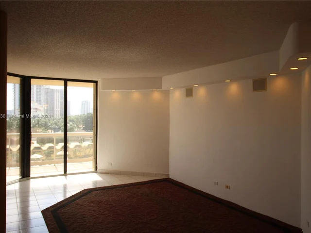 20191 E Country Club Dr # 708, Aventura FL 33180