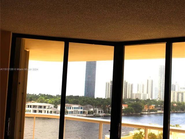 20191 E Country Club Dr # 708, Aventura FL 33180