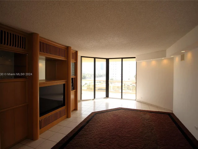 20191 E Country Club Dr # 708, Aventura FL 33180