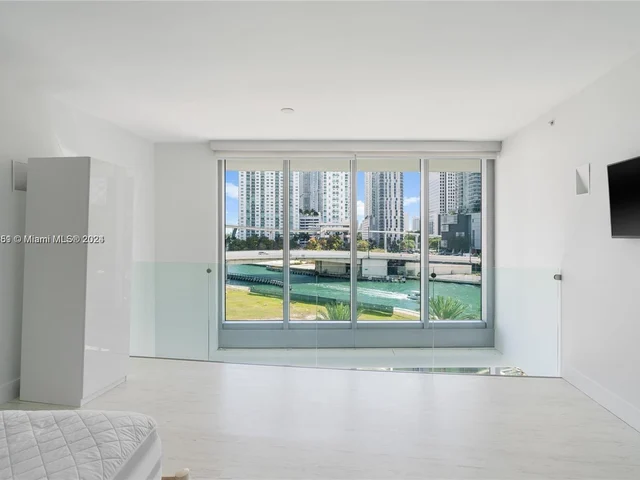 92 SW 3rd Street # 510, Miami FL 33130