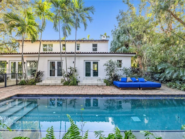 5812 Alton Rd, Miami Beach FL 33140