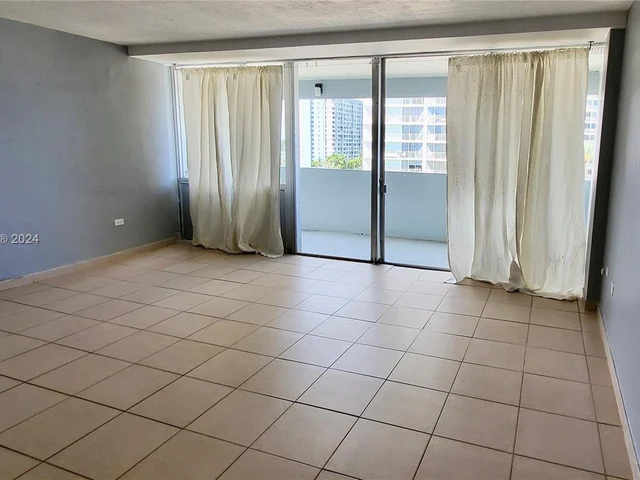 7545 E Treasure Dr # 7C, North Bay Village FL 33141