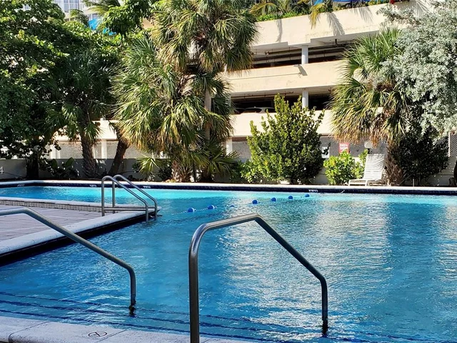 7545 E Treasure Dr # 7C, North Bay Village FL 33141