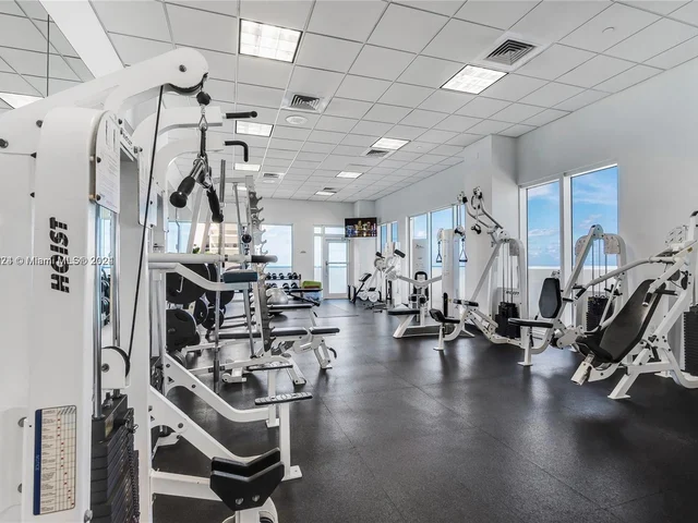 6365 Collins Ave # 4108, Miami Beach FL 33141