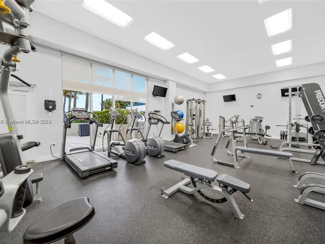 6917 Collins Ave # 1009, Miami Beach FL 33141