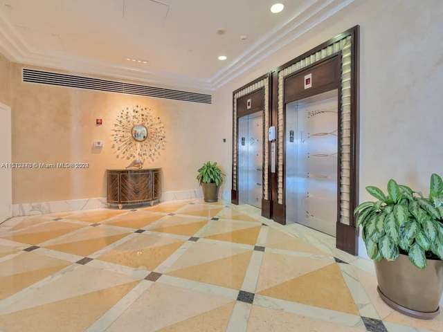 6917 Collins Ave # 1009, Miami Beach FL 33141