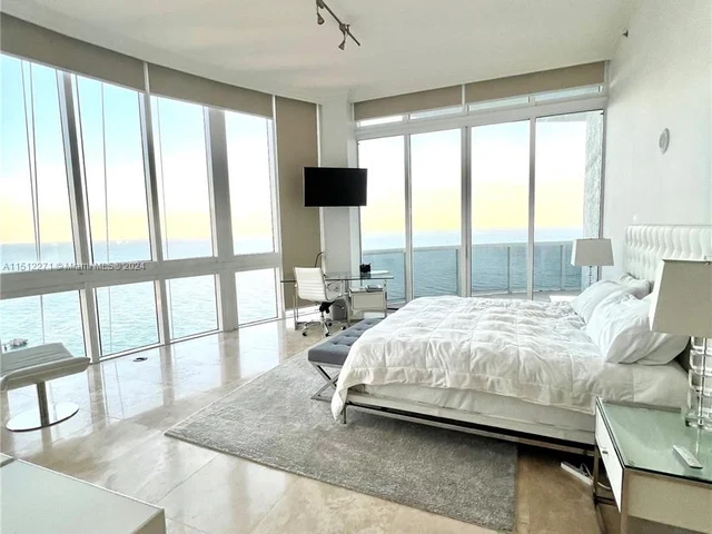 16001 Collins Ave # 4201, Sunny Isles Beach FL 33160