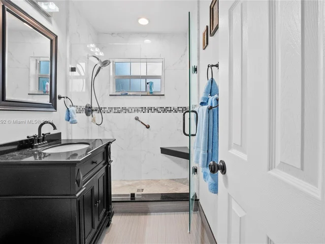 21 NW 56th Ct, Oakland Park FL 33309