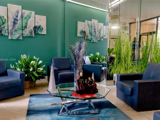 900 Saint Charles Pl, Pembroke Pines FL 33026